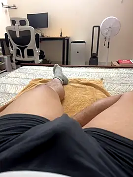 Snapshot of battman4488 chatting on 12.15.25 battman4488 online show from 12.15.25