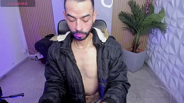 Snapshot of arcangel_harris chatting on 12.18.25 arcangel harris online show from 12.18.25