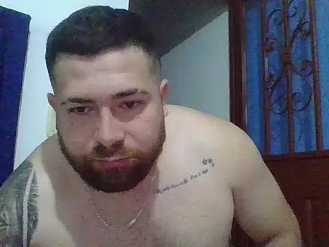 Snapshot of hammerwhite01 chatting on 12.15.25 hammerwhite01 online show from 12.15.25