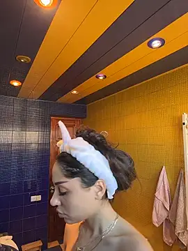 SilkyMira online show from 02.25.26