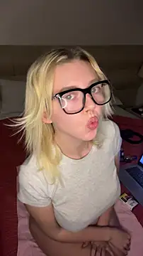 MonaNoire online show from 02.13.26