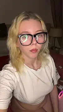 MonaNoire online show from 02.18.26