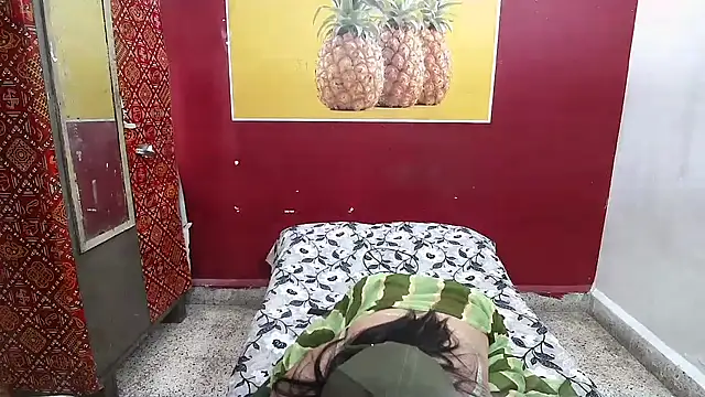 Lovelycouple25 online show from 04.18.26