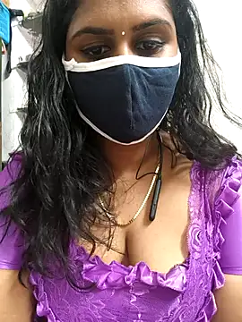 Snapshot of pattupattuma27 chatting on 02.15.26 pattupattuma27 online show from 02.15.26