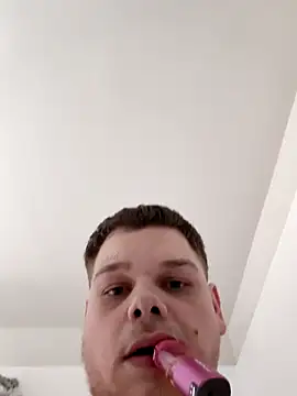 Snapshot of WaningNorth chatting on 04.06.26 WaningNorth online show from 04.06.26