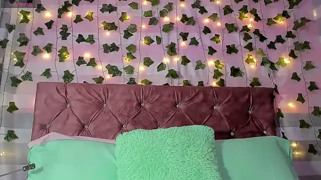 Ayla-marttinez online show from 04.19.26