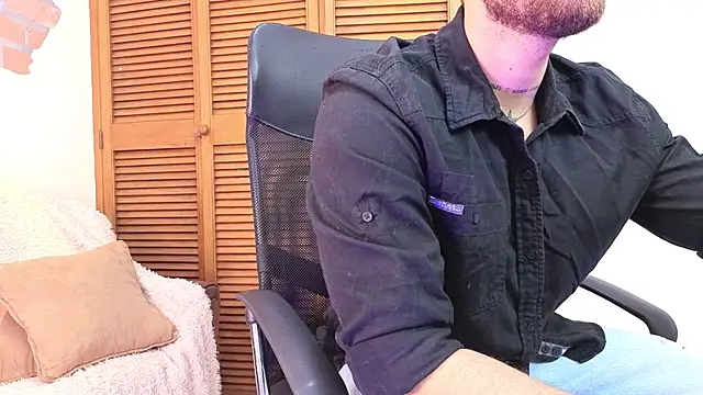 Snapshot of King_meruem chatting on 12.15.25 King meruem online show from 12.15.25