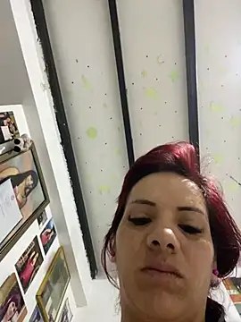 Snapshot of Scarlett__Noir chatting on 02.01.26 Scarlett Noir online show from 02.01.26