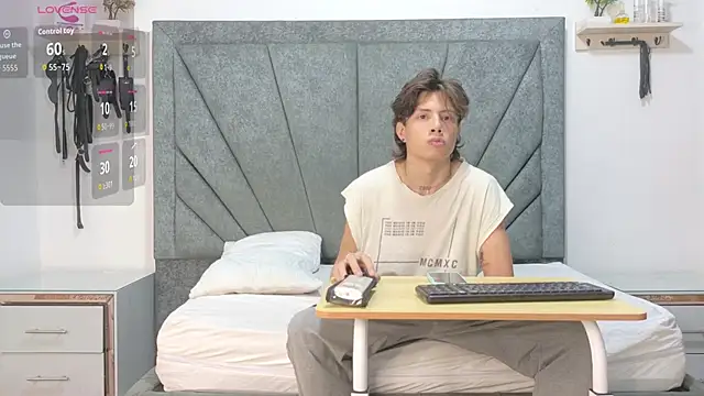 LoganRyder OS online show from 12.15.25