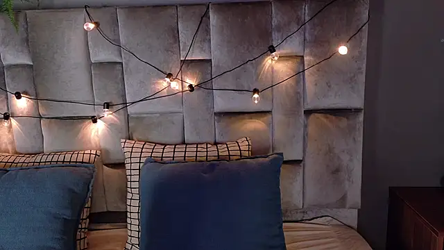 Miia Anderson online show from 03.25.26