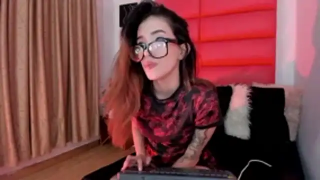 Snapshot of Oliviamonroex18 chatting on 02.20.26 Oliviamonroex18 online show from 02.20.26