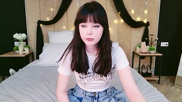 Ariel Morris online show from 02.06.26