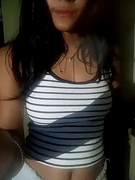 Snapshot of sexy_shital chatting on 12.15.25 sexy shital online show from 12.15.25