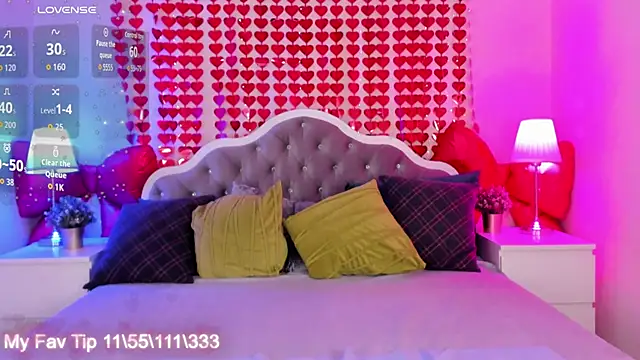 Snapshot of katymeaw chatting on 02.19.26 katymeaw online show from 02.19.26