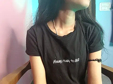 Snapshot of Maira_00 chatting on 12.16.25 Maira 00 online show from 12.16.25