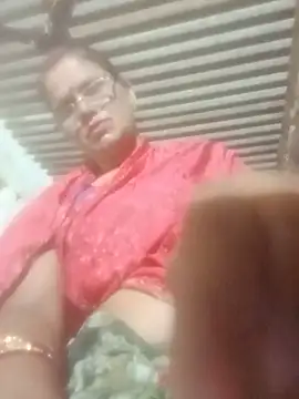Snapshot of Pinki_rajak chatting on 05.17.26 Pinki rajak online show from 05.17.26