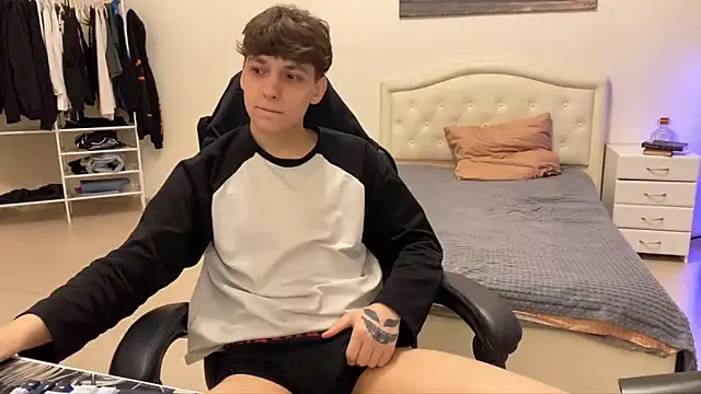 Matthew  Cooper online show from 12.18.25