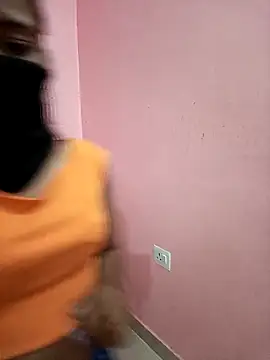 Snapshot of Shivani66 chatting on 12.15.25 Shivani66 online show from 12.15.25