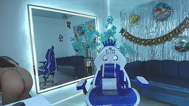 Snapshot of Sammy_evanns_ chatting on 12.16.25 Sammy evanns online show from 12.16.25