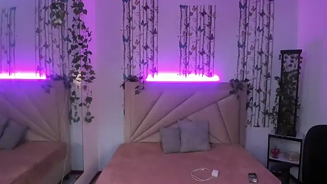 Snapshot of valeria_dark_ chatting on 02.09.26 valeria dark online show from 02.09.26