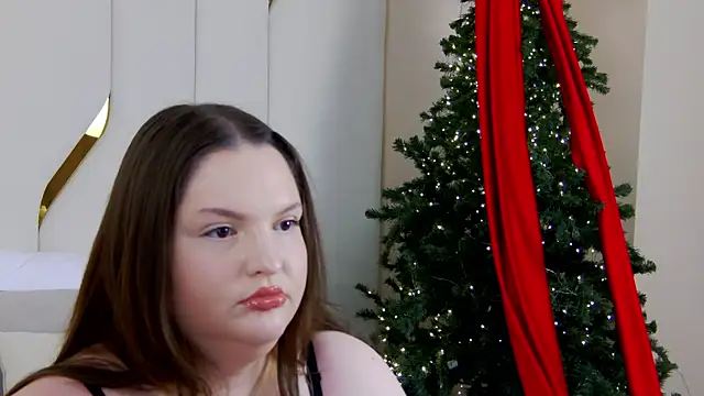 StelaHilton online show from 12.20.25