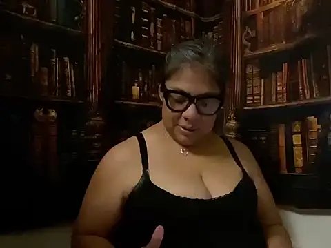 BettyWhispers online show from 07.03.26