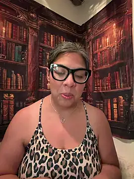 BettyWhispers online show from 07.23.26