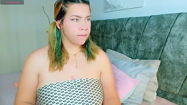 Snapshot of NanyMatrioska chatting on 01.12.26 NanyMatrioska online show from 01.12.26