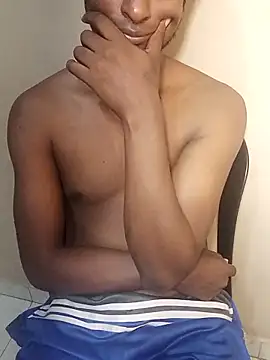 Snapshot of golosos2331 chatting on 12.15.25 golosos2331 online show from 12.15.25