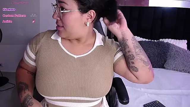 CataleyaRoselle online show from 02.14.26