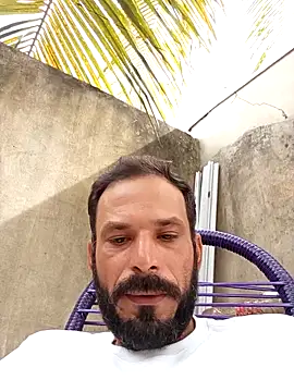 Snapshot of Dionaatanm chatting on 12.15.25 Dionaatanm online show from 12.15.25