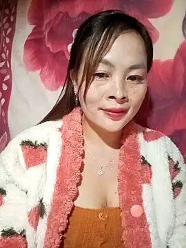 Snapshot of Mayly-s chatting on 12.14.25 Mayly-s online show from 12.14.25