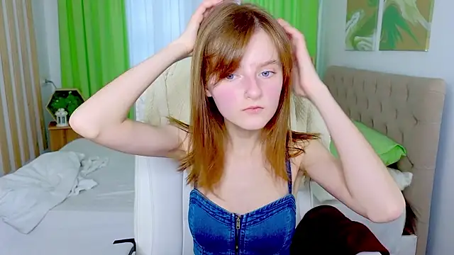 Snapshot of Miss_Alisa_ chatting on 02.07.26 Miss Alisa online show from 02.07.26