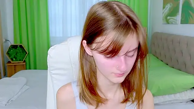 Snapshot of Miss_Alisa_ chatting on 02.15.26 Miss Alisa online show from 02.15.26