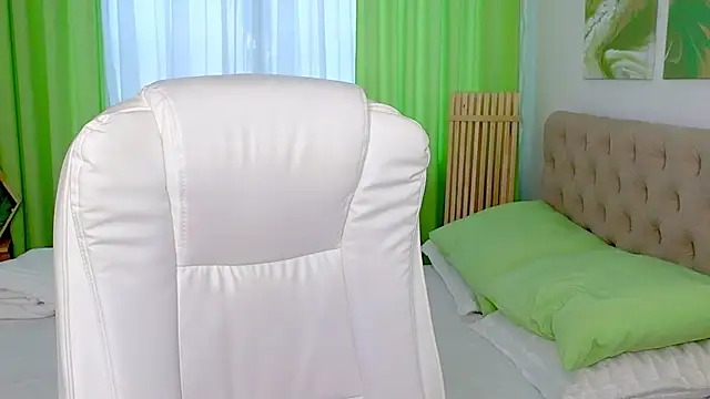 Snapshot of Miss_Alisa_ chatting on 02.18.26 Miss Alisa online show from 02.18.26