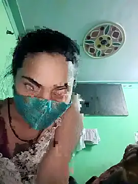 Snapshot of anzel33 chatting on 12.15.25 anzel33 online show from 12.15.25