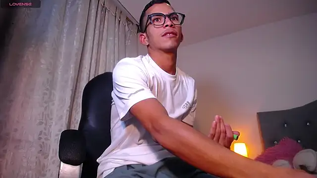 TOMBOYSEXX online show from 07.02.26