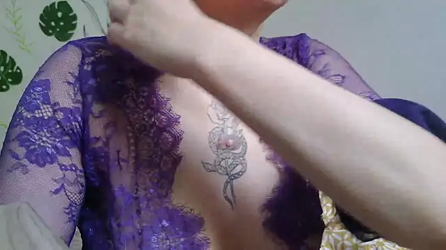 Snapshot of anngelle chatting on 04.27.26 anngelle online show from 04.27.26