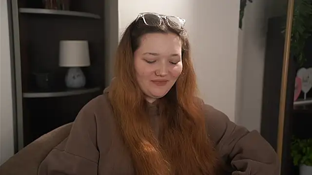 Snapshot of CarlitaWyler chatting on 12.14.25 CarlitaWyler online show from 12.14.25