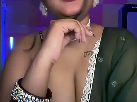 Snapshot of sonal-6 chatting on 06.17.26 sonal-6 online show from 06.17.26