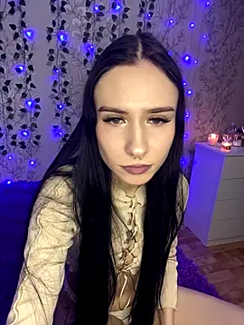 Snapshot of Show_Lissa chatting on 12.14.25 Show Lissa online show from 12.14.25