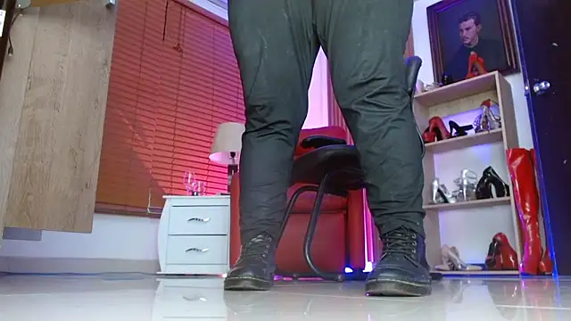 paola xm online show from 03.11.26