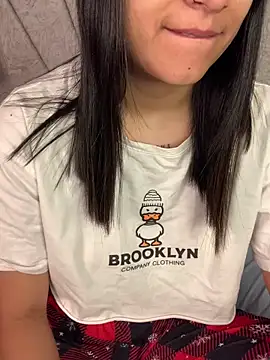 Val12777 online show from 04.16.26