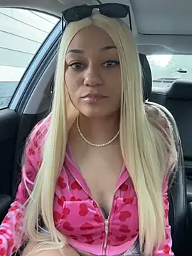 SassyDolphin online show from 12.17.25