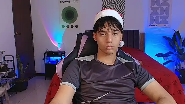 CrisotpherMoretti online show from 12.16.25