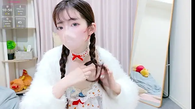 Snapshot of nono_0o chatting on 02.15.26 nono 0o online show from 02.15.26