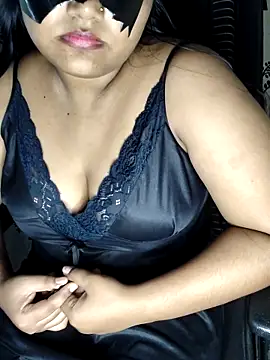 Mr Mrs Dark online show from 12.18.25