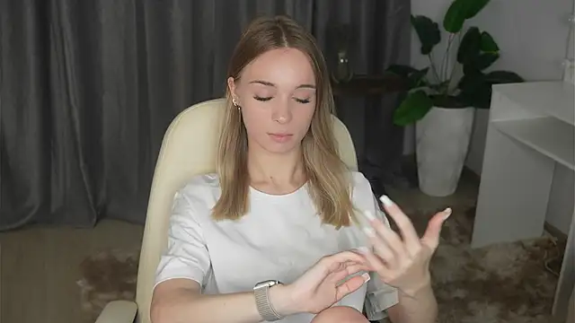 RobbiMeckler online show from 12.17.25