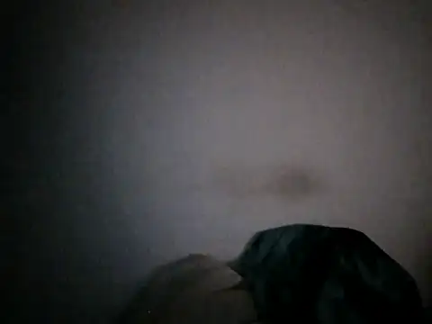 Snapshot of Mikki9233 chatting on 12.14.25 Mikki9233 online show from 12.14.25