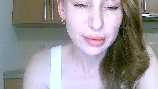 GlarysLoveress online show from 12.19.25